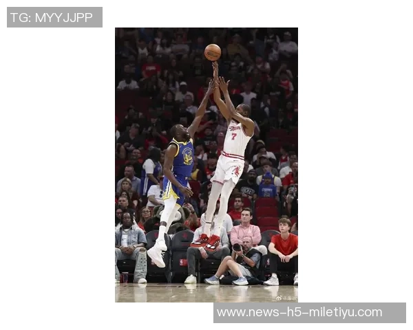 科尔强调防守克莱的重要性保护球权是制胜关键 科尔强调防守克莱的重要性保护球权是制胜关键