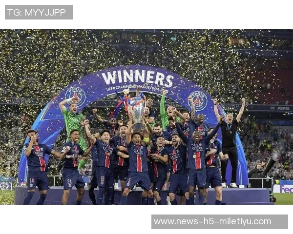 维蒂尼亚荣膺环足奖年度最佳中场助巴黎夺得六冠与欧国联冠军 维蒂尼亚荣膺环足奖年度最佳中场助巴黎夺得六冠与欧国联冠军